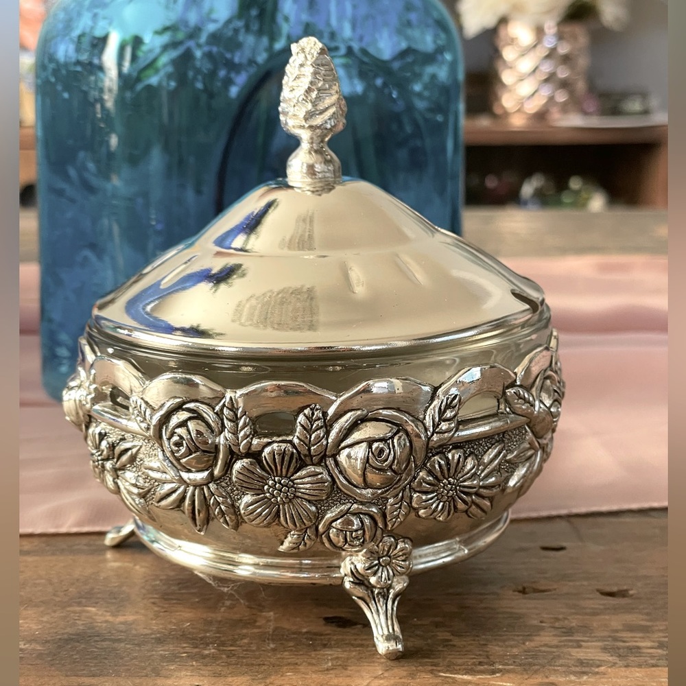 Vintage Golda Silver plated Sugar Bowl